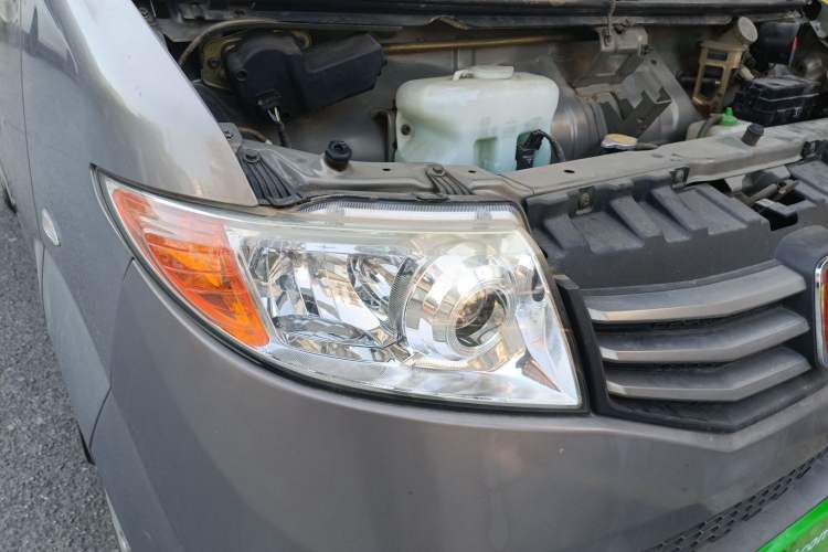 Used CHANGAN KAICHENG Taurus 2011 1.3L Standard Version Right Front Headlight