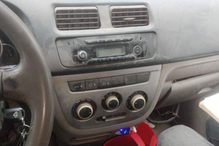 Used CHANGAN KAICHENG Taurus 2011 1.3L Standard Version Audio And AC Panel