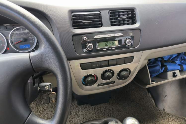Used CHANGAN KAICHENG Taurus 2011 1.3L Comfort Model Audio And AC Panel