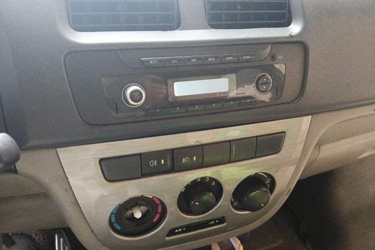 Used CHANGAN KAICHENG Taurus 2011 1.3L Comfort Model Audio And AC Panel