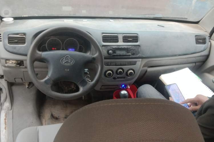 Used CHANGAN KAICHENG Taurus 2011 1.3L Standard Version Center Console