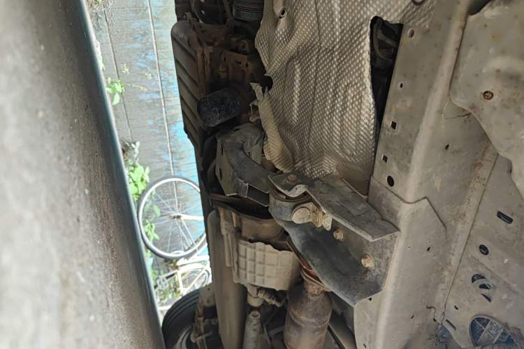 Used CHANGAN KAICHENG Taurus 2011 1.3L Standard Version Chassis Front Left