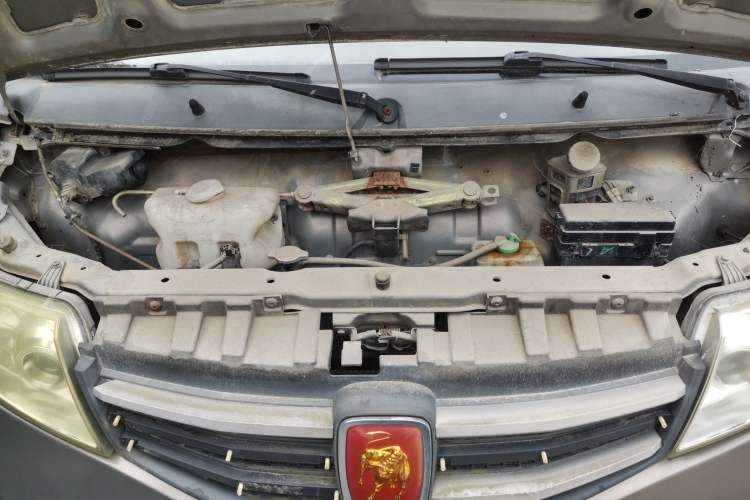 Used CHANGAN KAICHENG Taurus 2011 1.3L Supreme Model Engine Bay