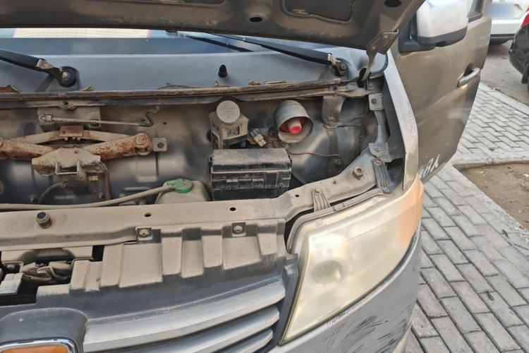 Used CHANGAN KAICHENG Taurus 2011 1.3L Standard Version Engine Bay Left