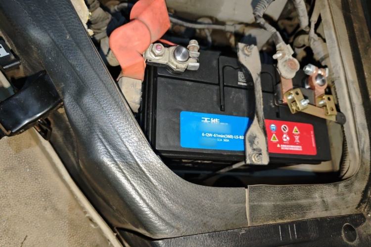 Used CHANGAN KAICHENG Taurus 2011 1.3L Standard Version Engine Bay Left