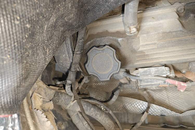 Used CHANGAN KAICHENG Taurus 2011 1.3L Standard Version Engine Bay Right