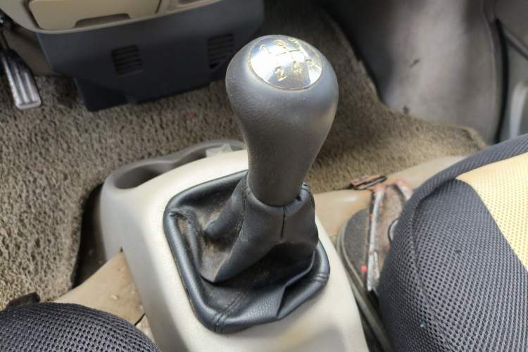 Used CHANGAN KAICHENG Taurus 2011 1.3L Comfort Model Gear Lever