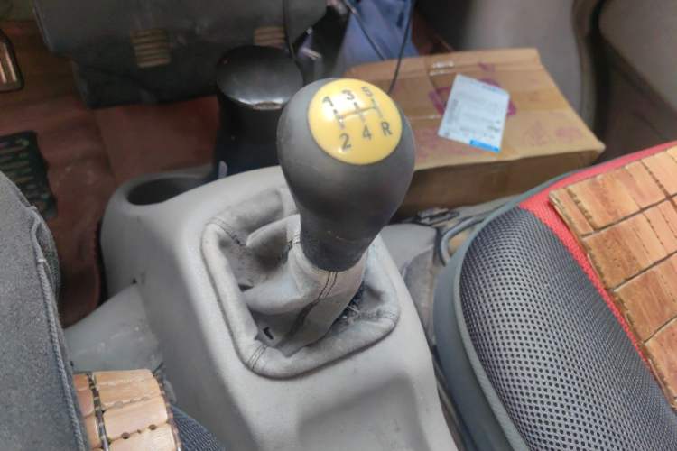 Used CHANGAN KAICHENG Taurus 2011 1.3L Comfort Model Gear Lever