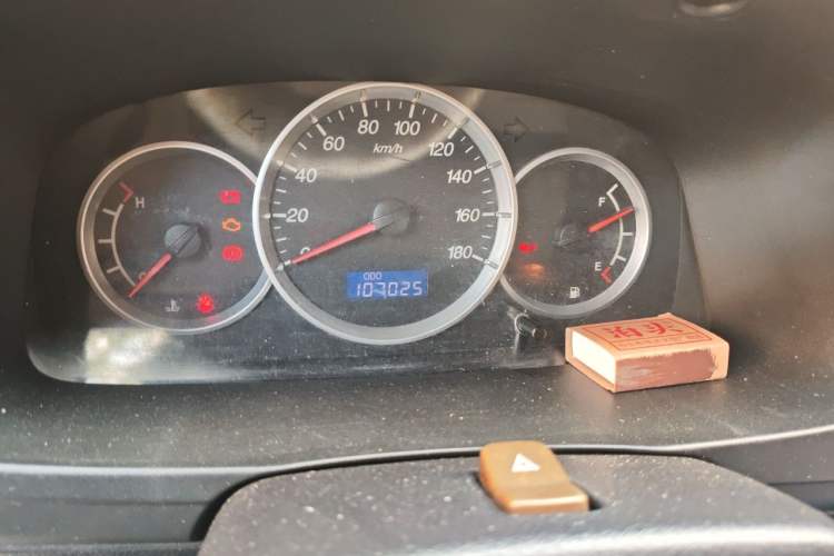 Used CHANGAN KAICHENG Taurus 2011 1.3L Standard Version Instrument Cluster