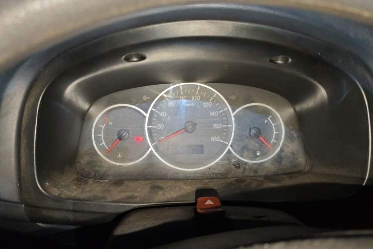 Used CHANGAN KAICHENG Taurus 2011 1.3L Standard Version Instrument Cluster