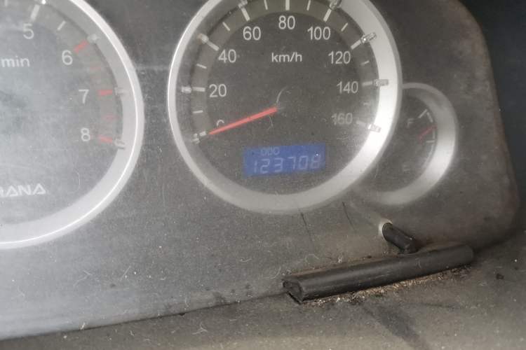 Used CHANGAN KAICHENG Taurus 2011 1.3L Supreme Model Odometer Close Up