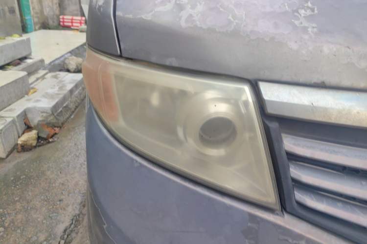 Used CHANGAN KAICHENG Taurus 2011 1.3L Comfort Model Right Front Headlight