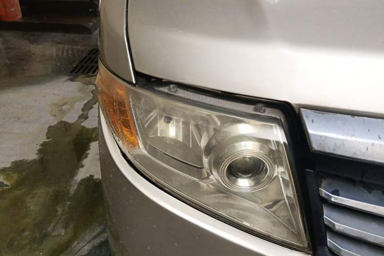 Used CHANGAN KAICHENG Taurus 2011 1.3L Comfort Model Right Front Headlight