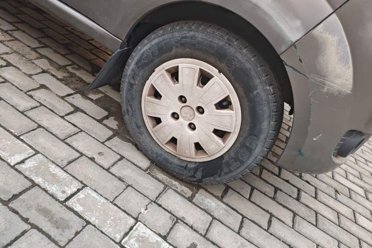 Used CHANGAN KAICHENG Taurus 2011 1.3L Standard Version Right Front Wheel Hub