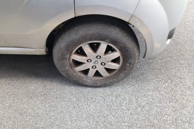 Used CHANGAN KAICHENG Taurus 2011 1.3L Comfort Model Right Front Wheel Hub