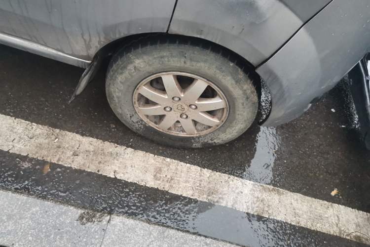 Used CHANGAN KAICHENG Taurus 2011 1.3L Standard Version Right Front Wheel Hub