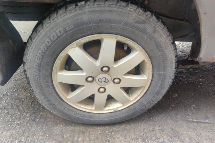 Used CHANGAN KAICHENG Taurus 2011 1.3L Comfort Model Right Front Wheel Hub