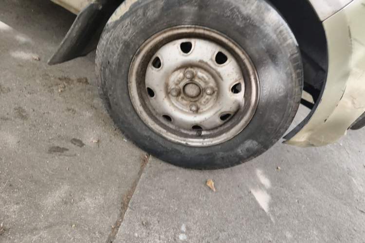 Used CHANGAN KAICHENG Taurus 2011 1.3L Standard Version Right Front Wheel Hub