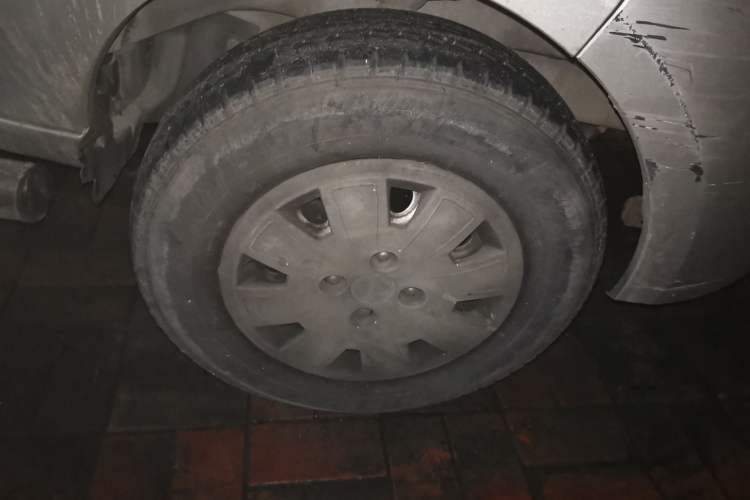 Used CHANGAN KAICHENG Taurus 2011 1.3L Standard Version Right Front Wheel Hub