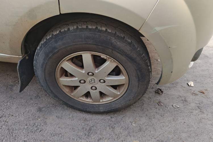 Used CHANGAN KAICHENG Taurus 2011 1.3L Comfort Model Right Front Wheel Hub