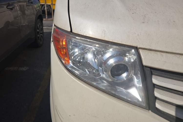 Used CHANGAN KAICHENG Taurus 2011 1.3L Standard Version Right Front Headlight