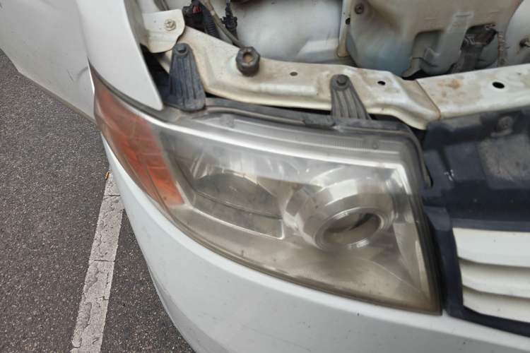 Used CHANGAN KAICHENG Taurus 2011 1.3L Comfort Model Right Front Headlight