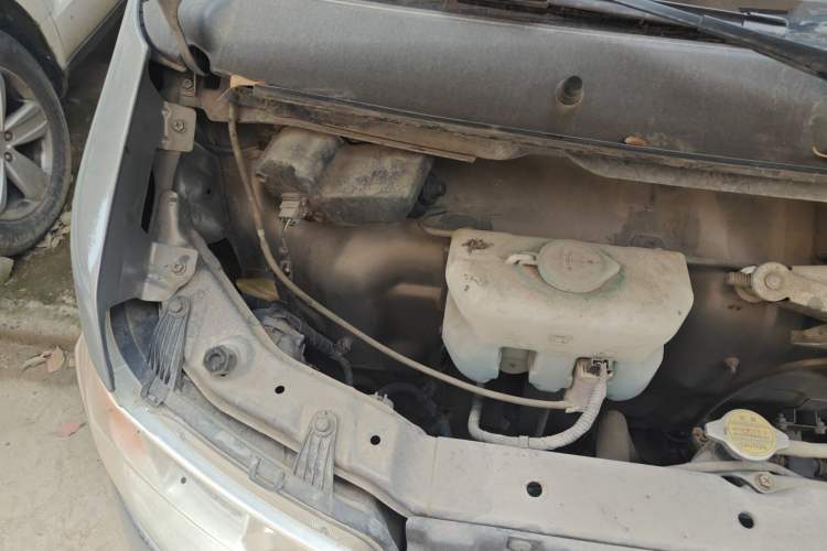 Used CHANGAN KAICHENG Taurus 2011 1.3L Comfort Model Engine Bay Right