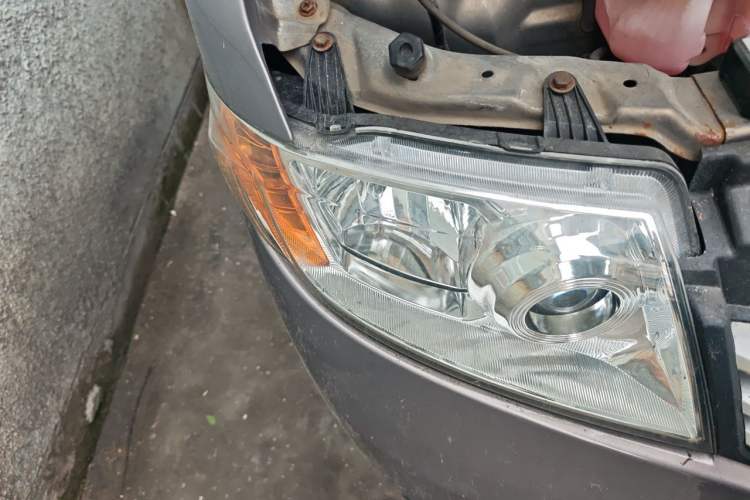 Used CHANGAN KAICHENG Taurus 2011 1.3L Standard Version Right Front Headlight