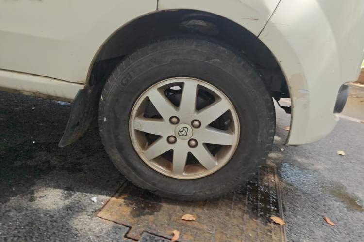 Used CHANGAN KAICHENG Taurus  Right Front Wheel Hub