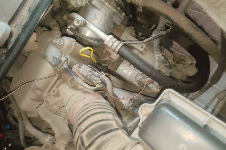 Used CHANGAN KAICHENG Taurus 2013 1.2L Standard Version Engine Bay Left