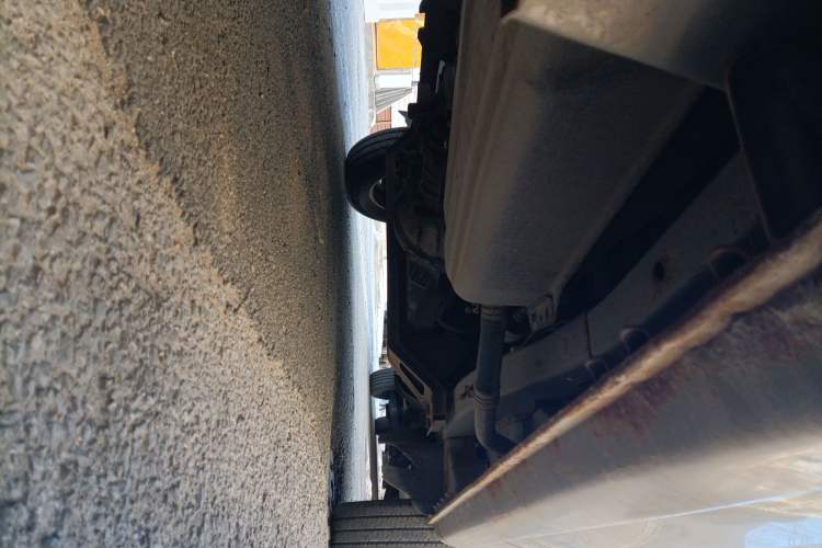 Used CHANGAN KAICHENG Taurus 2013 1.2L Comfort Model Chassis Rear Right