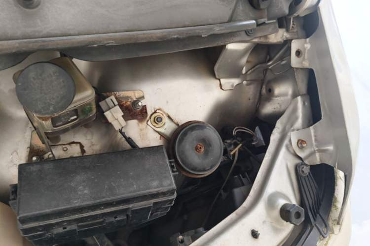 Used CHANGAN KAICHENG Taurus 2013 1.2L Standard Version Engine Bay Left