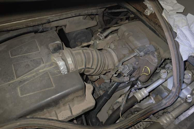 Used CHANGAN KAICHENG Taurus 2013 1.2L Comfort Model Engine Bay Left
