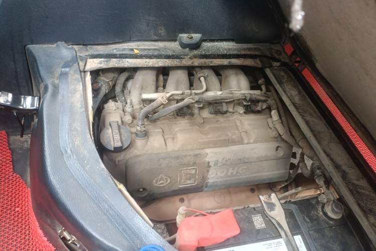 Used CHANGAN KAICHENG Taurus 2013 1.2L Standard Version Engine Bay Right