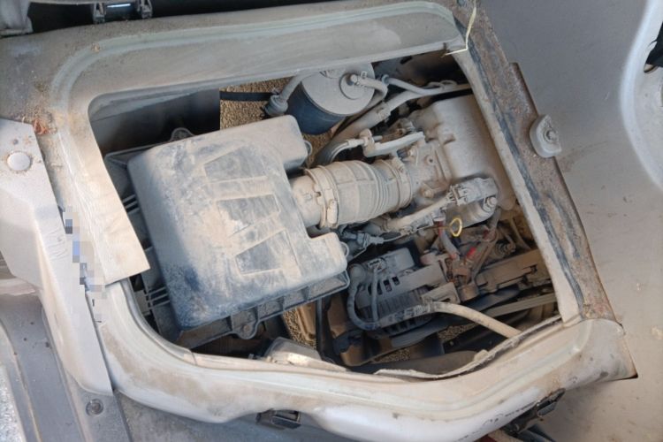 Used CHANGAN KAICHENG Taurus 2013 1.2L Comfort Model Engine Bay Right