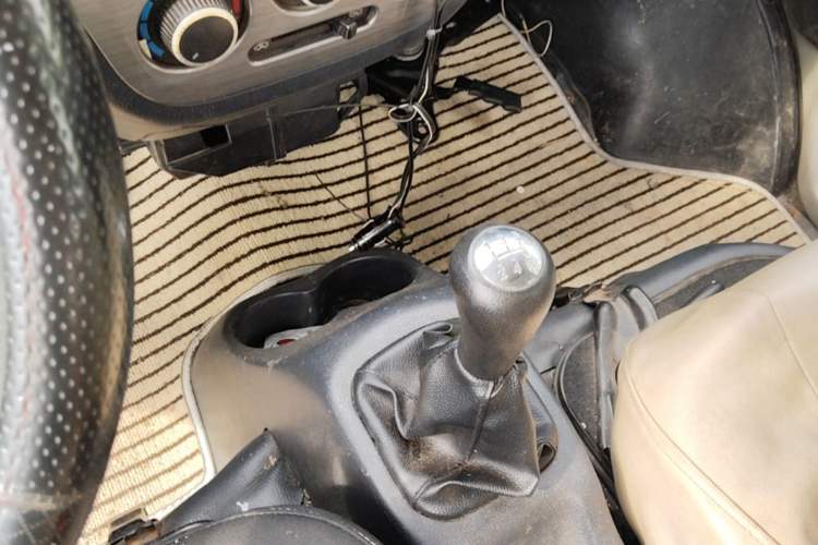 Used CHANGAN KAICHENG Taurus 2013 1.2L Comfort Model Gear Lever