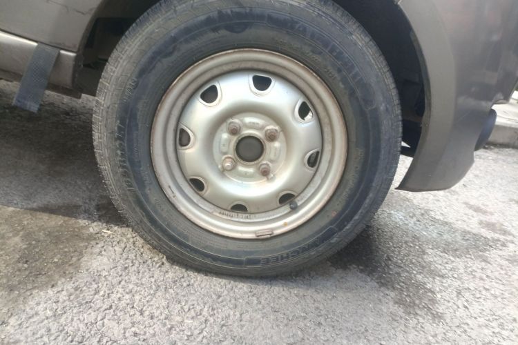 Used CHANGAN KAICHENG Taurus 2013 1.2L Standard Version Right Front Wheel Hub