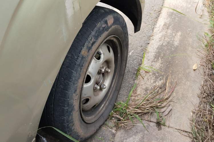 Used CHANGAN KAICHENG Taurus 2013 1.2L Comfort Model Right Front Wheel Hub