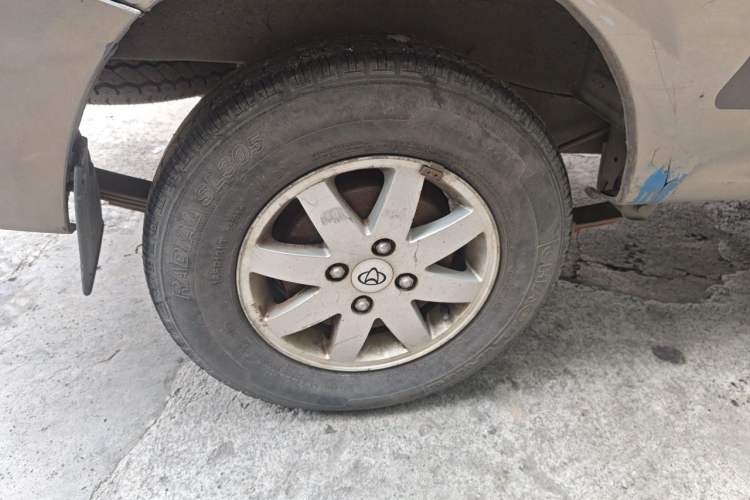 Used CHANGAN KAICHENG Taurus 2013 1.2L Comfort Model Right Front Wheel Hub