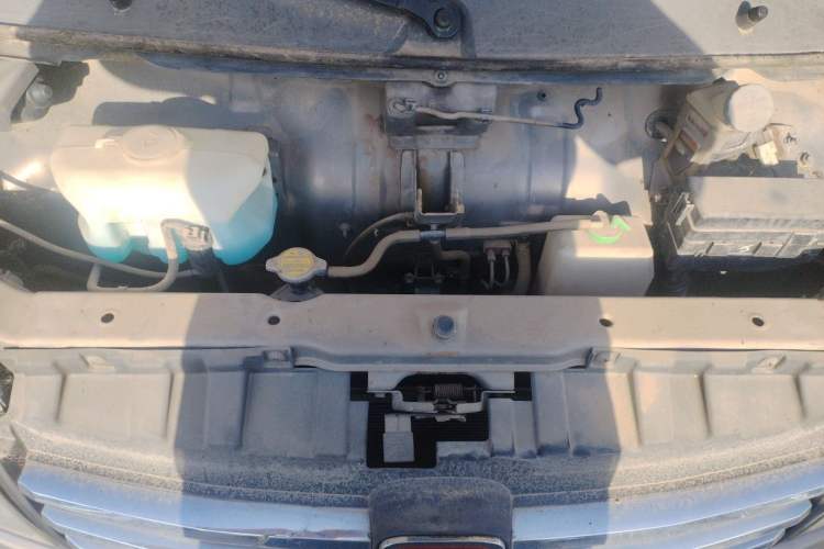 Used CHANGAN KAICHENG Taurus 2013 1.2L Standard Version Engine Bay