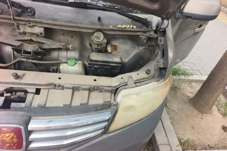 Used CHANGAN KAICHENG Taurus 2013 1.2L Standard Version Engine Bay Left