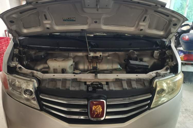 Used CHANGAN KAICHENG Taurus 2013 1.2L Standard Version Engine Bay