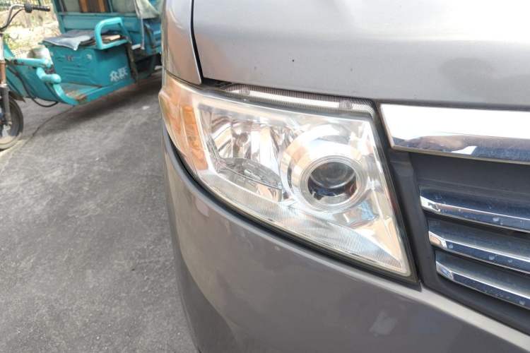 Used CHANGAN KAICHENG Taurus 2013 1.2L Standard Version Right Front Headlight