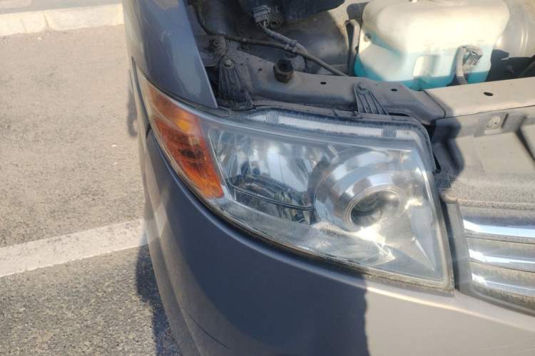 Used CHANGAN KAICHENG Taurus 2013 1.2L Standard Version Right Front Headlight