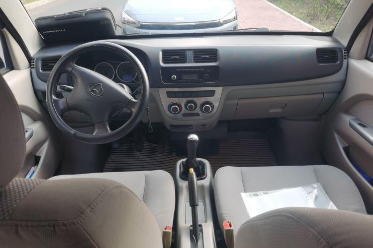 Used CHANGAN KAICHENG Taurus 2013 1.2L Comfort Model Center Console