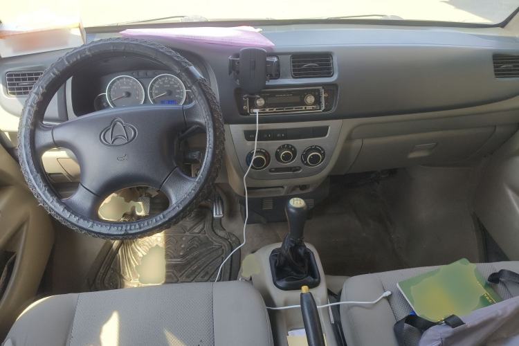 Used CHANGAN KAICHENG Taurus 2013 1.2L Comfort Model Center Console