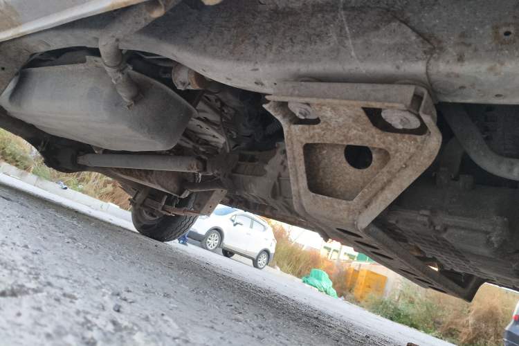 Used CHANGAN KAICHENG Taurus 2013 1.2L Comfort Model Chassis Front Right