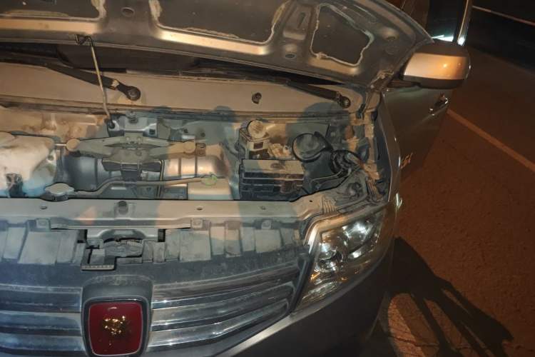 Used CHANGAN KAICHENG Taurus 2013 1.2L Comfort Model Engine Bay Left
