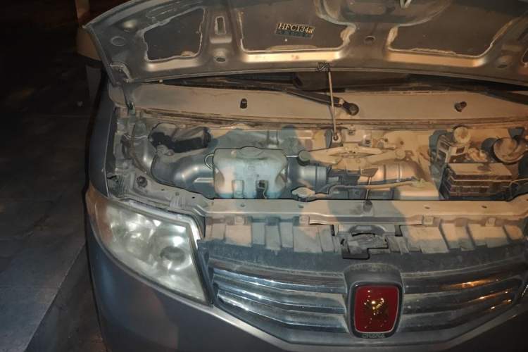 Used CHANGAN KAICHENG Taurus 2013 1.2L Comfort Model Engine Bay Right