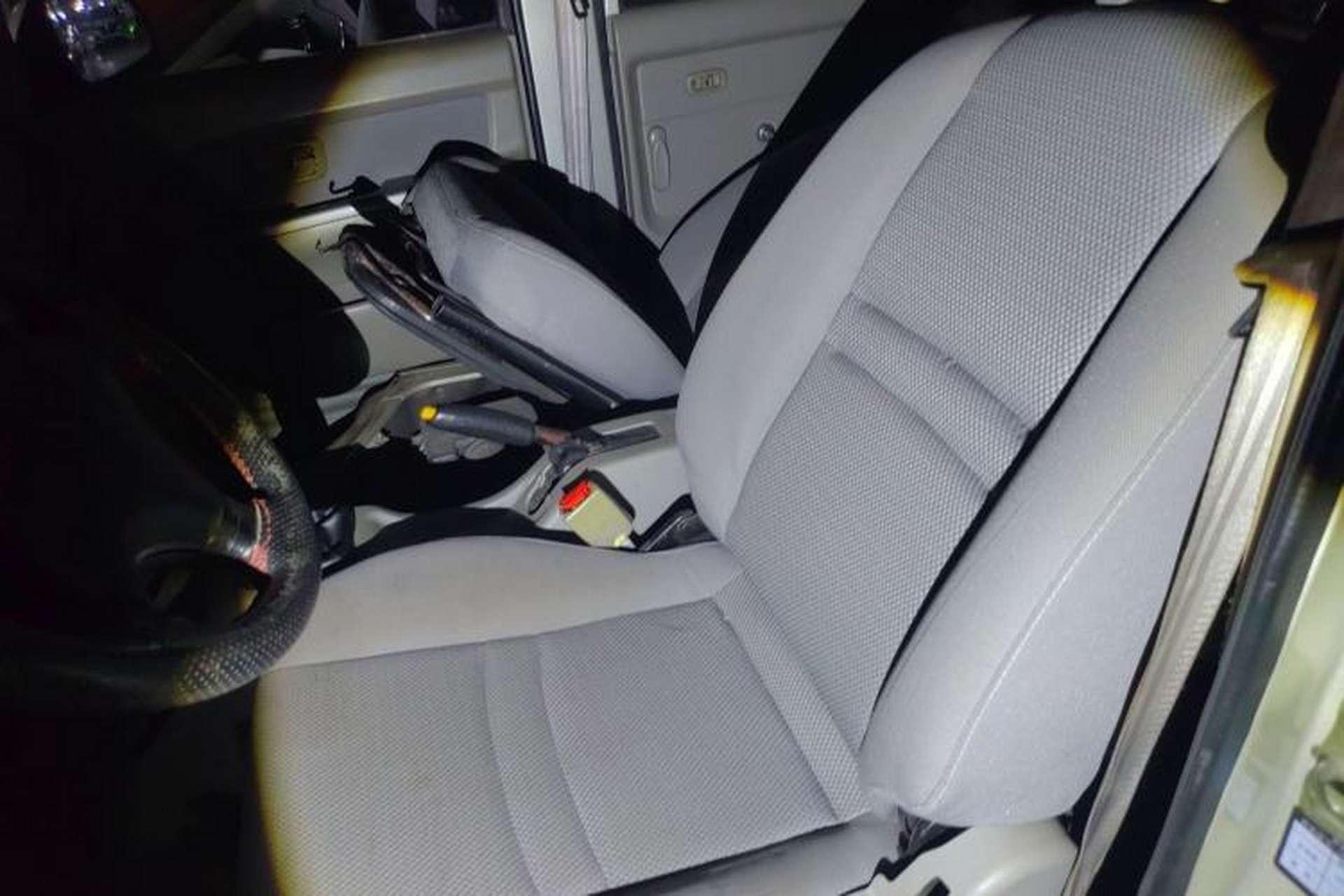 Used CHANGAN KAICHENG Taurus 2013 1.2L Elite Model Left Front Seat
